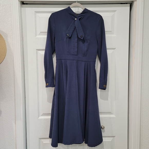 Women's Blue Vintage-inpired 1950s Swing Dress - Picture 2 of 6